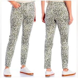 Tommy Bahama Ella Twill High-Rise Ankle Jeans in Green and White Leopard Size 4